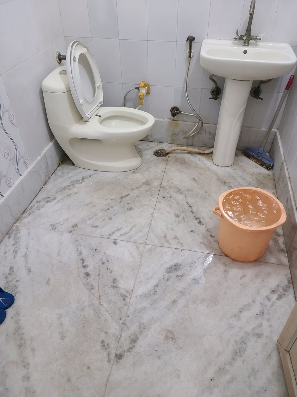 Shower, towels, soap