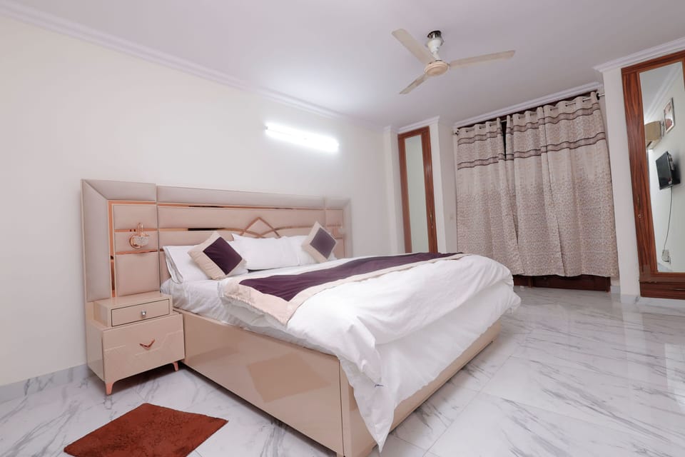 Room, 1 Bedroom, Accessible, Smoking | 1 bedroom
