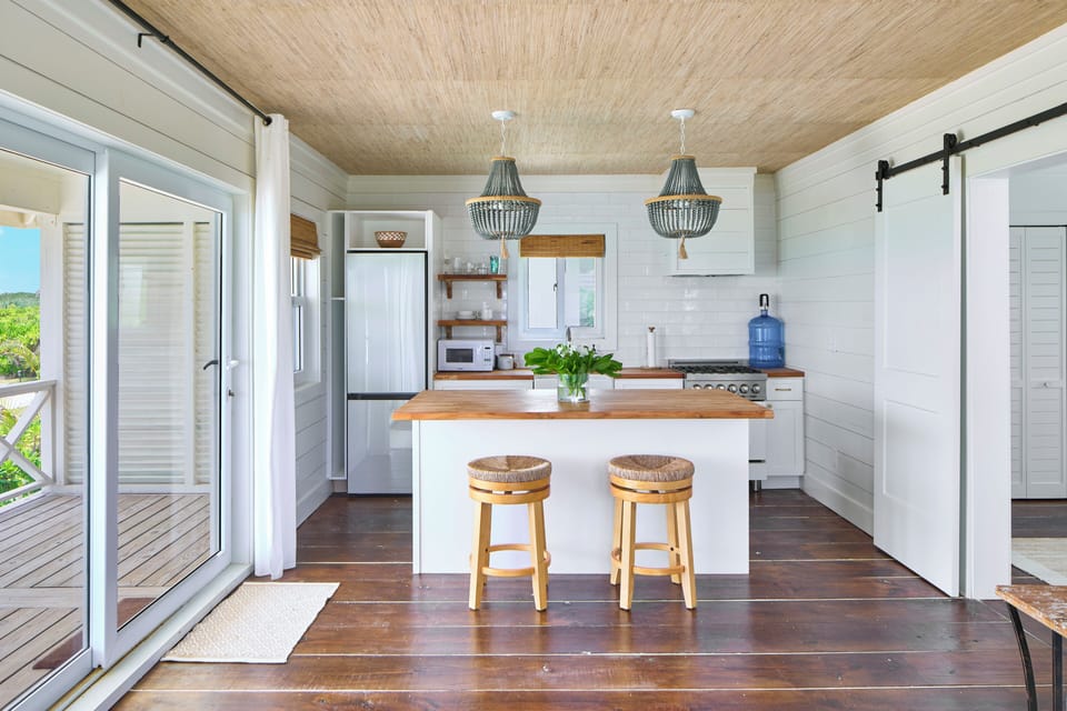 Dream Weaver Bungalow: Fully equipped Kitchen..