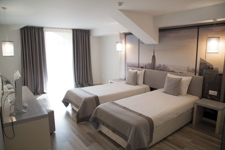 Deluxe Single Room, Garden View | Free WiFi