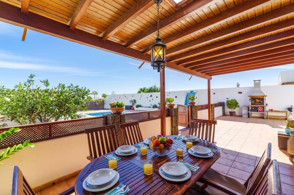 Villa Arisen image