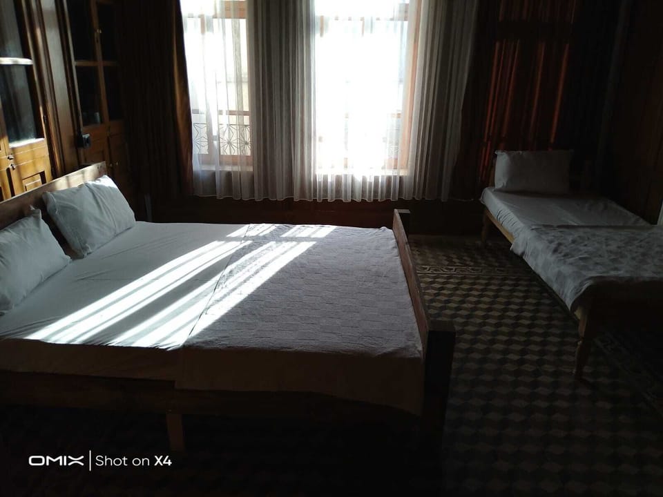 Family Room, 1 Bedroom | Minibar, iron/ironing board, free WiFi