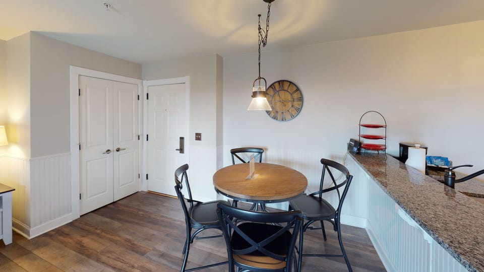 Dining Room, Dining Table, Furniture, Indoors, Table