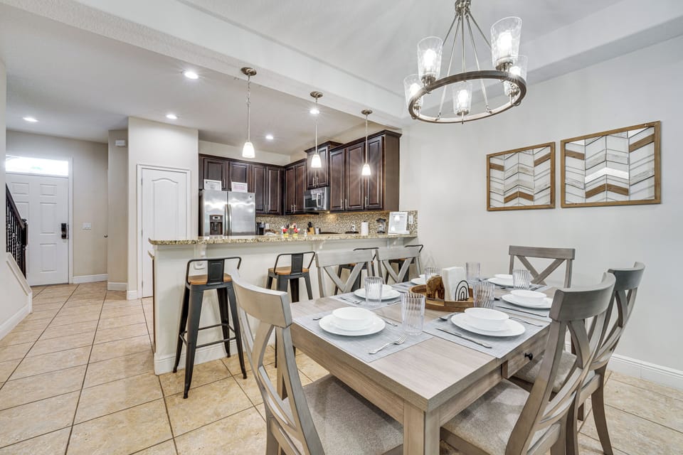 Dining Area | 1st Floor