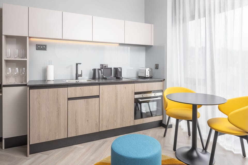 In-room safe, desk, laptop workspace, soundproofing
