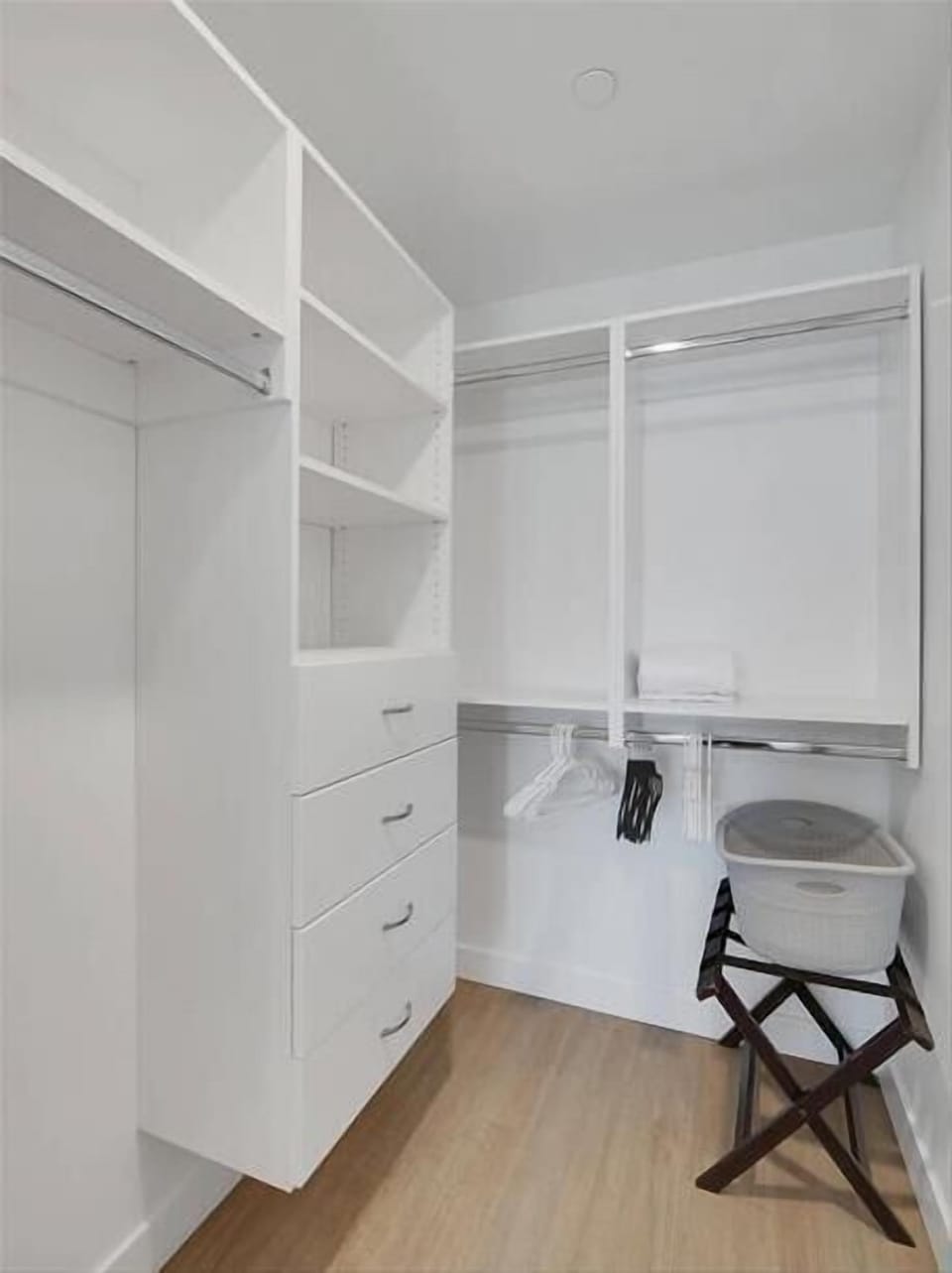 Downtown Phoenix Phoenix 1 Bedroom Bedroom 1 Closet