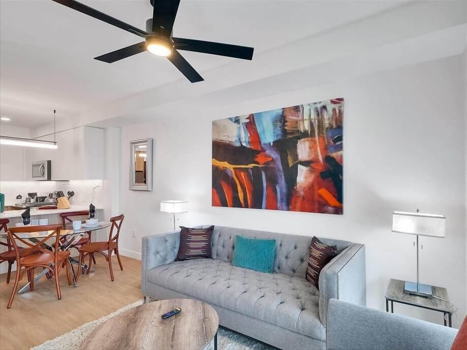 Downtown Phoenix Phoenix 1 Bedroom Living Room