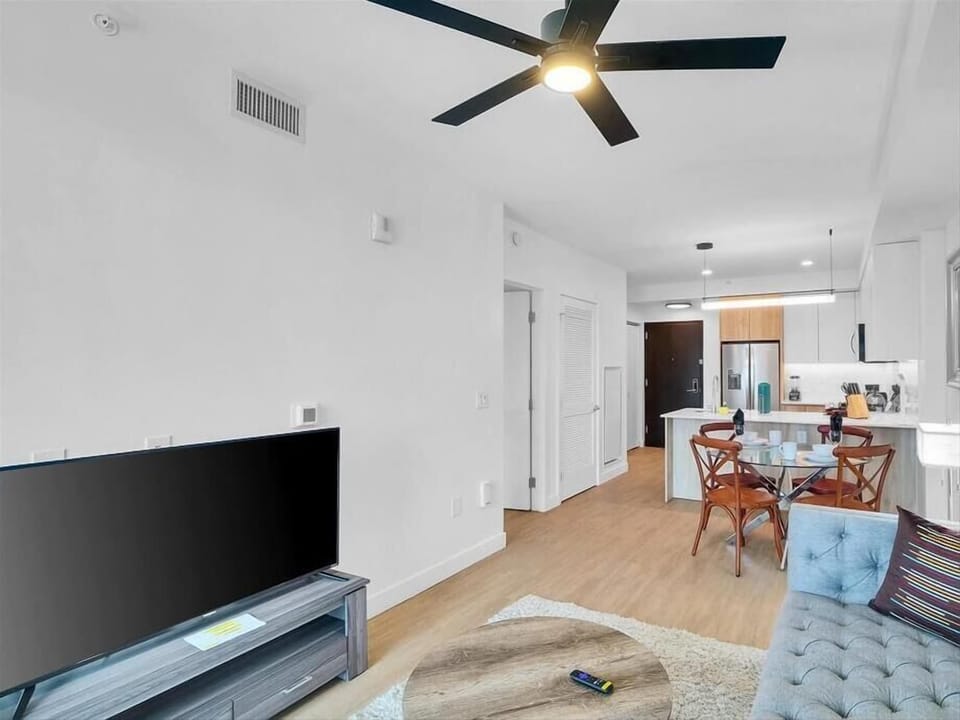 Downtown Phoenix Phoenix 1 Bedroom Living Room
