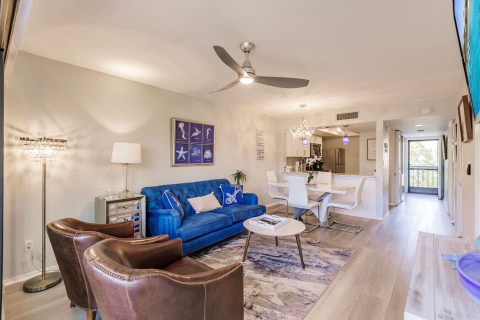 Stylish, clean, and modern style.