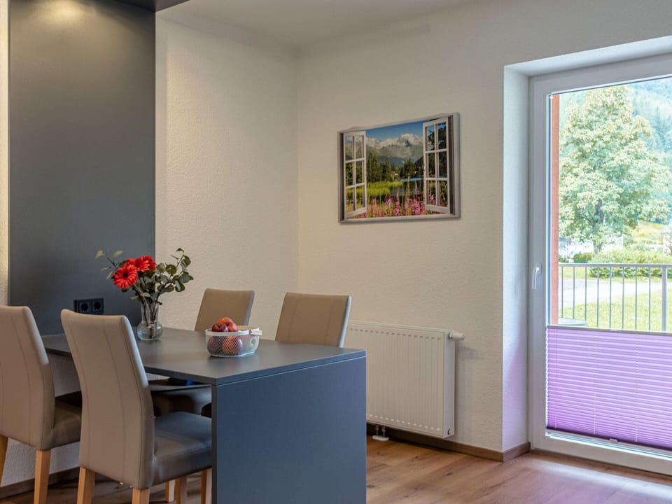 Apartment | Dining