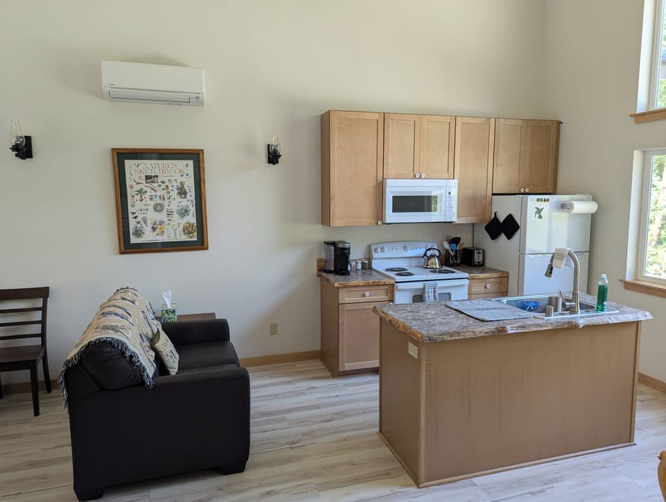 Fully furnished kitchen
