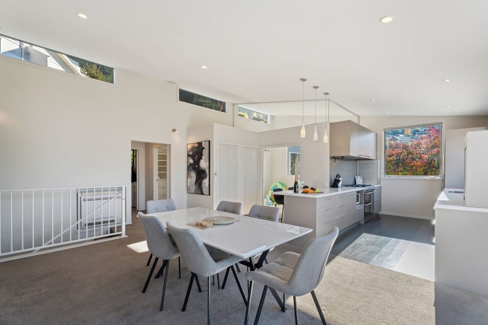 Premier House | Dining room