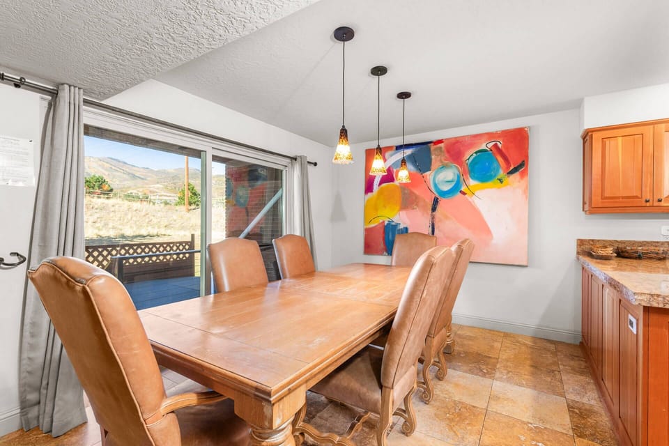 Park West Village 3953: Main level dining