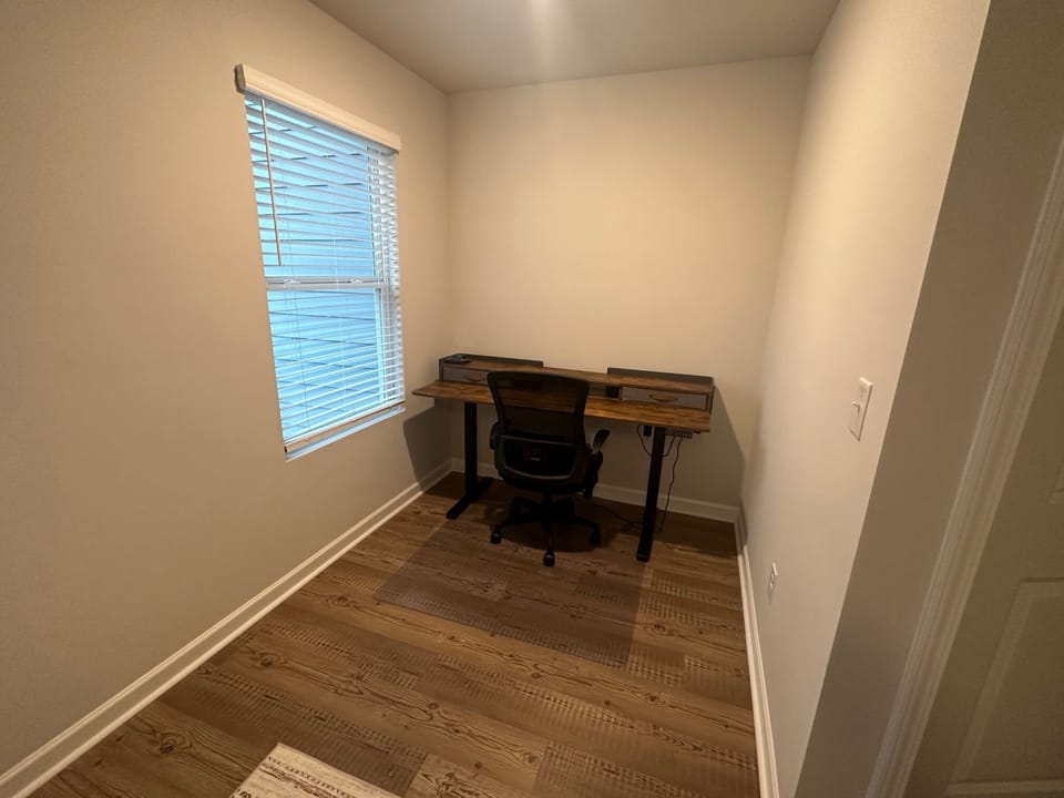 MASTER BEDROOM OFFICE / DESK AREA