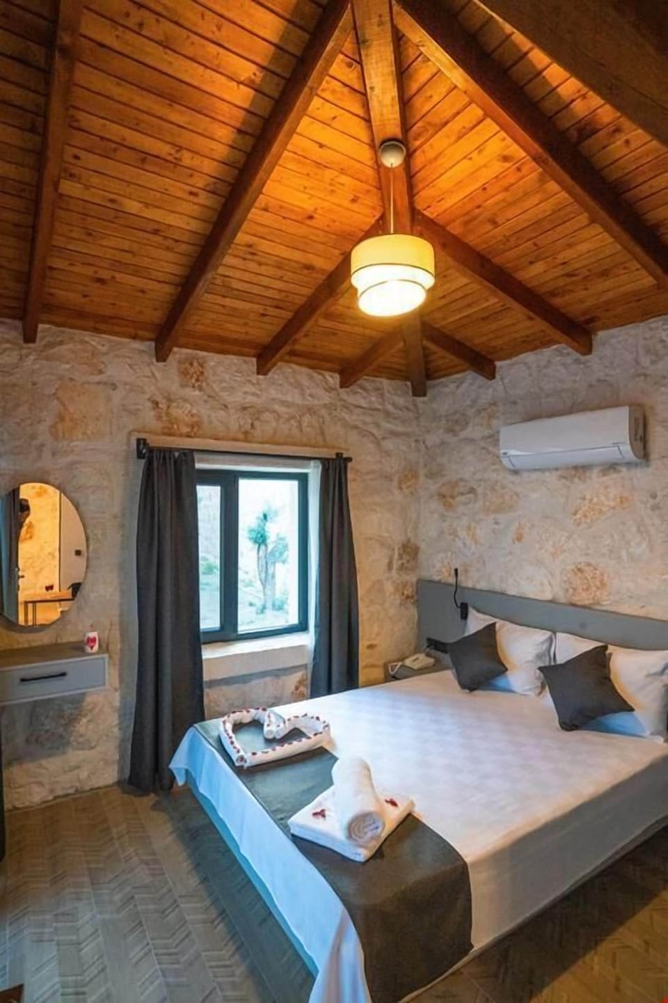 Basic Suite, Pool View | 1 bedroom, hypo-allergenic bedding, individually decorated