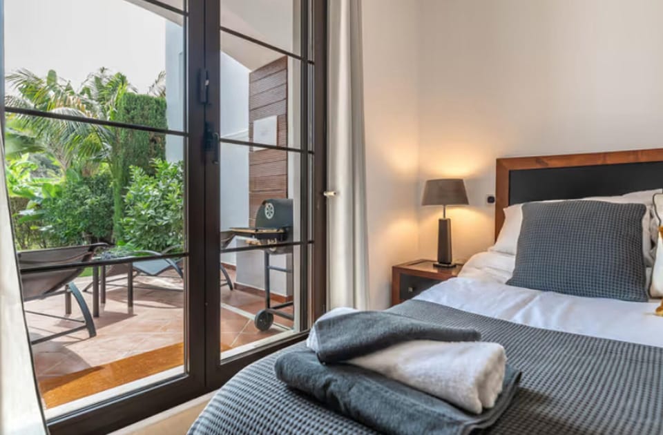 Apartment | 2 bedrooms, iron/ironing board, free WiFi, bed sheets