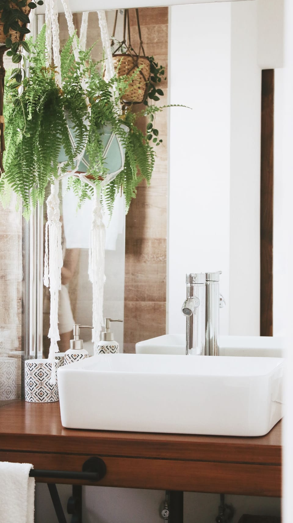 Comfort Double Room | Bathroom | Shower, hair dryer, towels, toilet paper