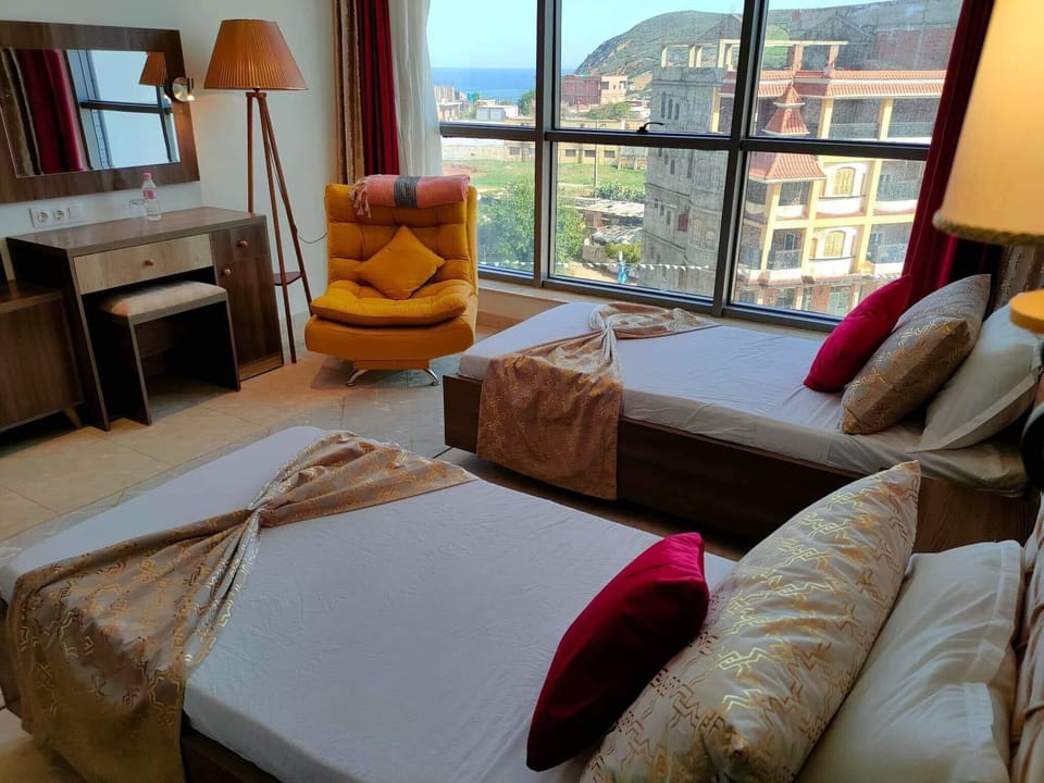 Standard Twin Room | In-room safe, WiFi (free)