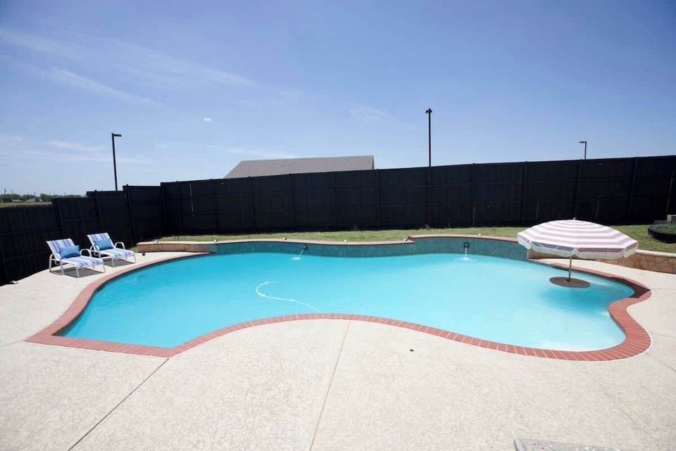 Large salt water pool 