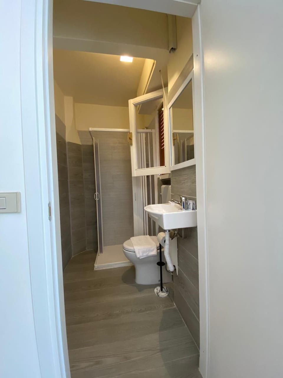 Classic Matrimonial, Multiple Beds, Sea View | Bathroom | Shower, soap, shampoo, toilet paper