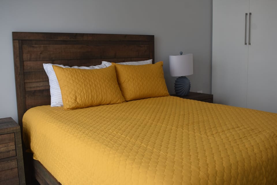 Bedroom 3- Queen Bed