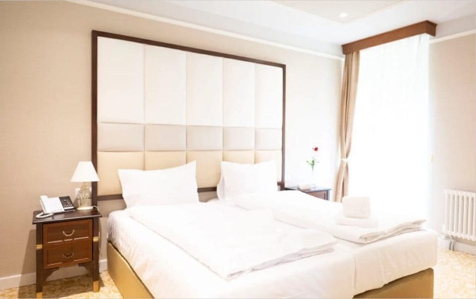 Egyptian cotton sheets, premium bedding, desk, laptop workspace