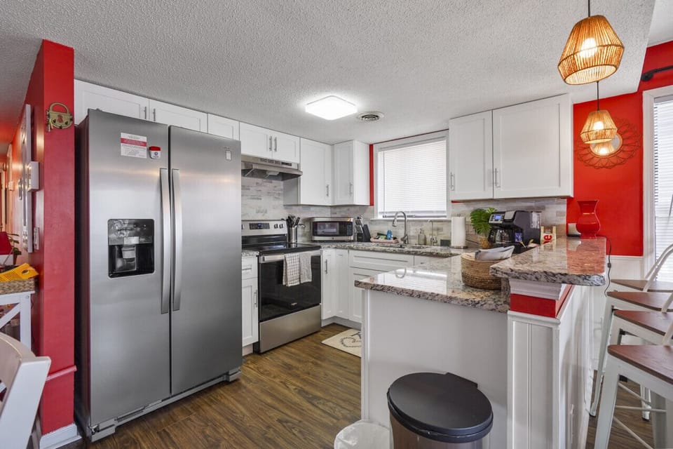 Stainless steel appliances, large kitchen
