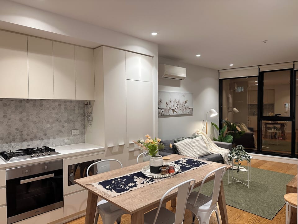 Dinning Table