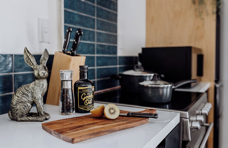Full kitchen