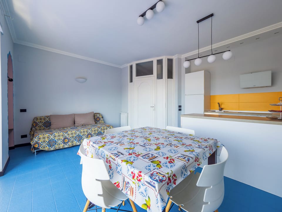 Panoramic Townhome, Sea View | Living area | 42-inch Smart TV with satellite channels, Netflix, first-run movies