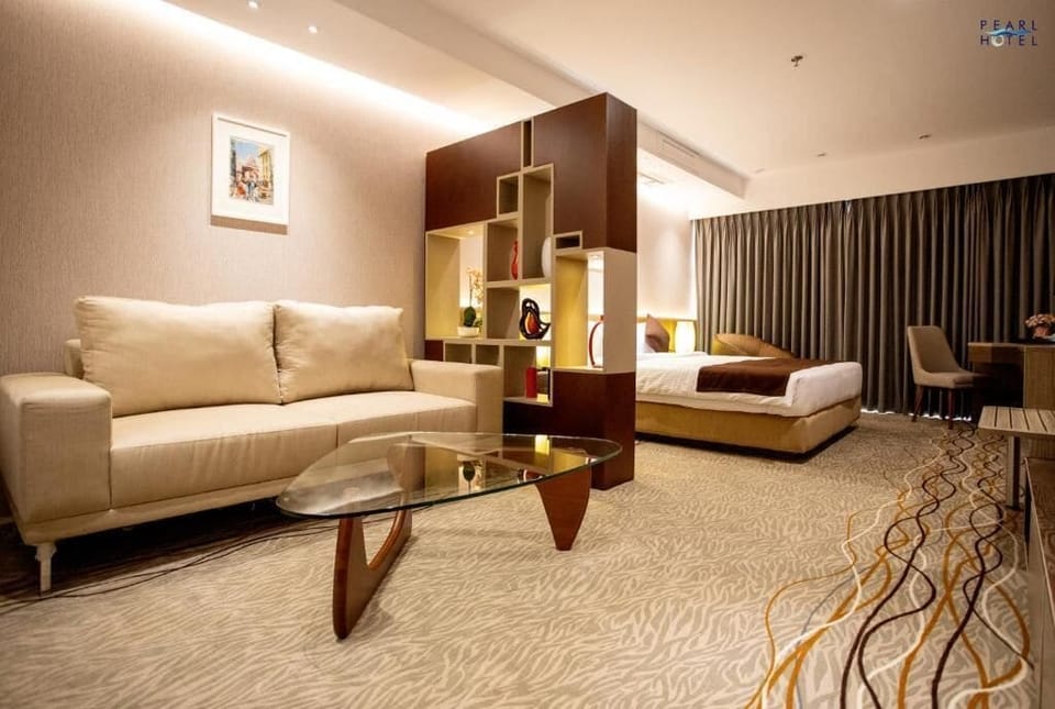 Junior Suite, City View | Desk, laptop workspace, free WiFi