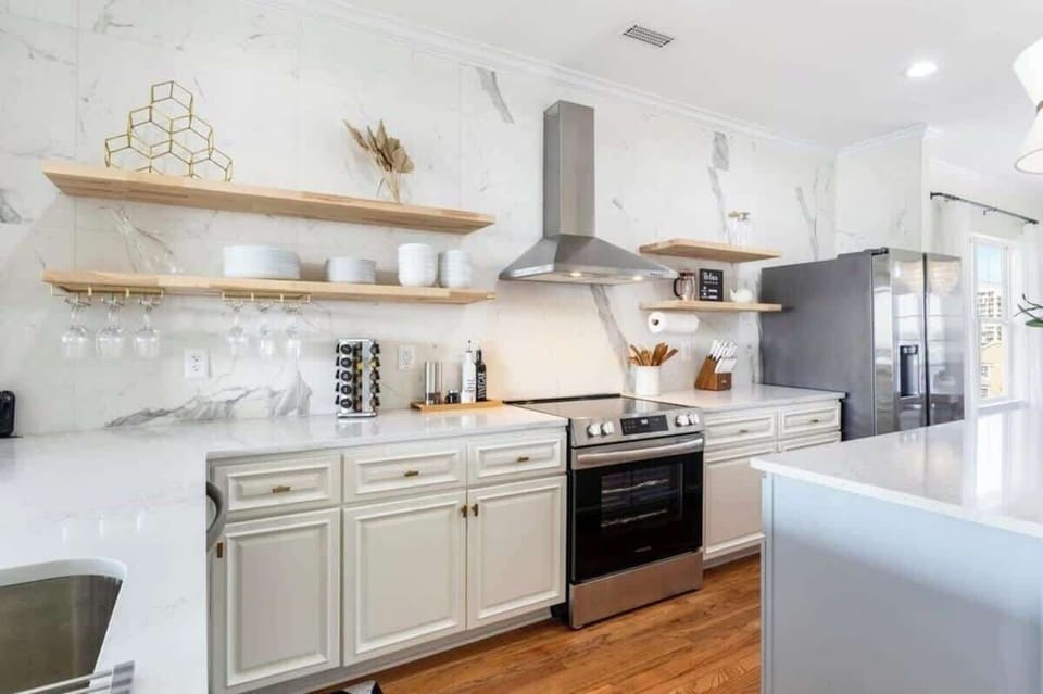 Luxury, fully-equipped kitchen
