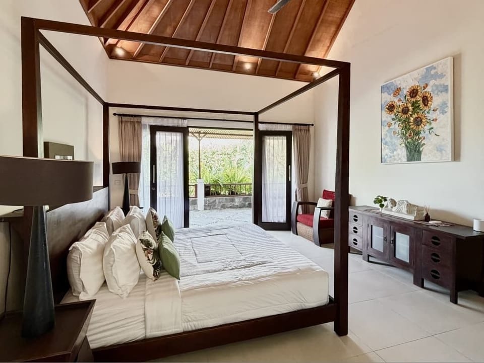 Deluxe Villa, 2 Bedrooms, Private Pool, Garden View | 2 bedrooms, soundproofing, WiFi (free)