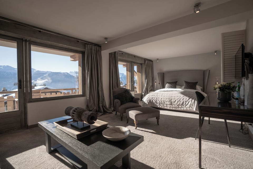 Signature Double or Twin Room | Premium bedding, in-room safe, free WiFi, bed sheets