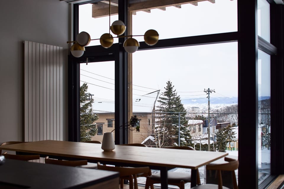 Chalet, 4 Bedrooms, Balcony, Hill View | In-room dining