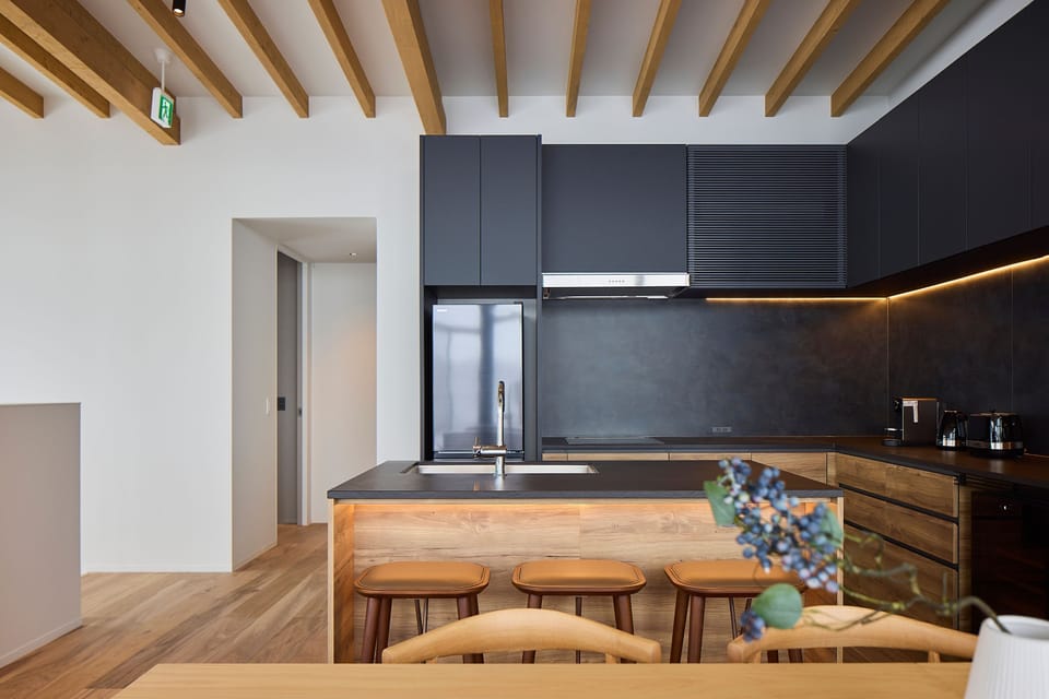 Chalet, 4 Bedrooms, Balcony, Hill View | Private kitchen | Electric kettle, dining tables