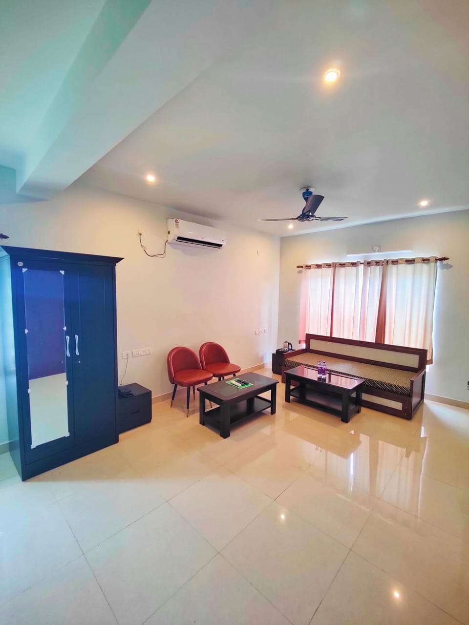 Classic Suite | Living area