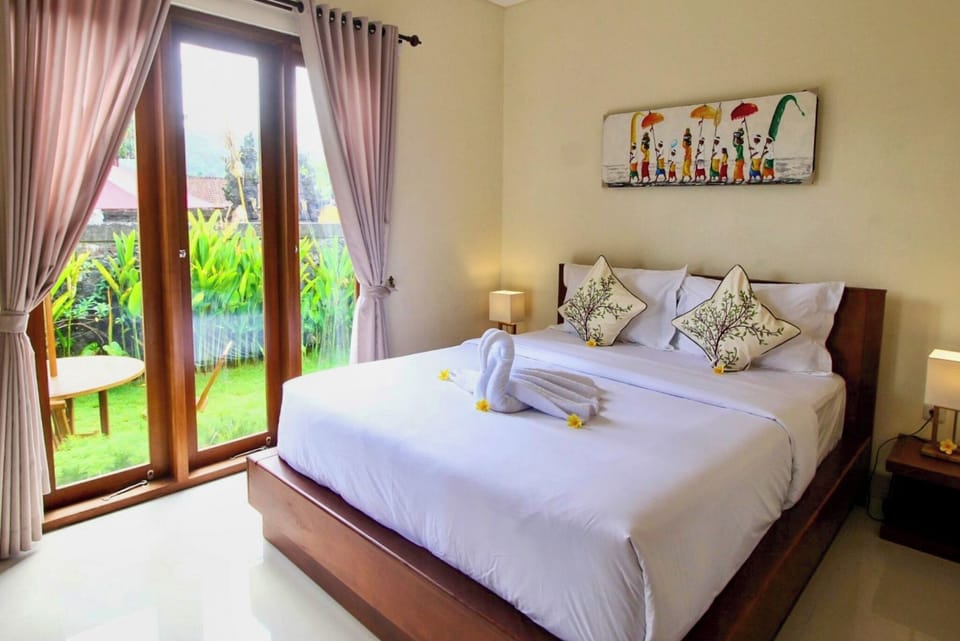 Deluxe Room, Garden View | Individually decorated, individually furnished, desk, free WiFi