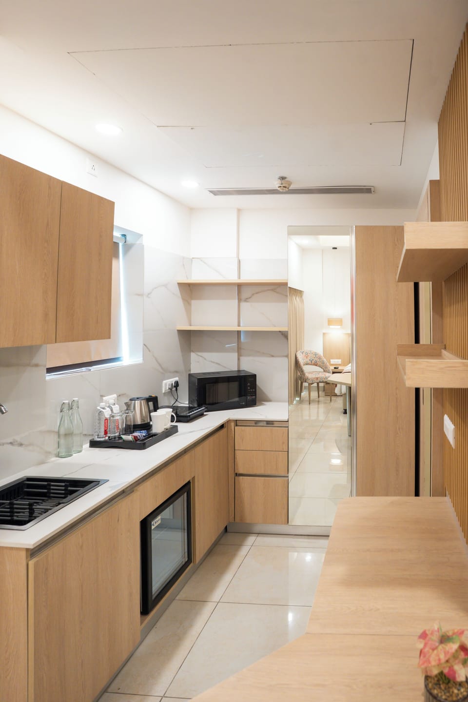 Studio - King Room with Balcony | Private kitchen | Microwave, dishwasher, coffee/tea maker, cookware/dishes/utensils