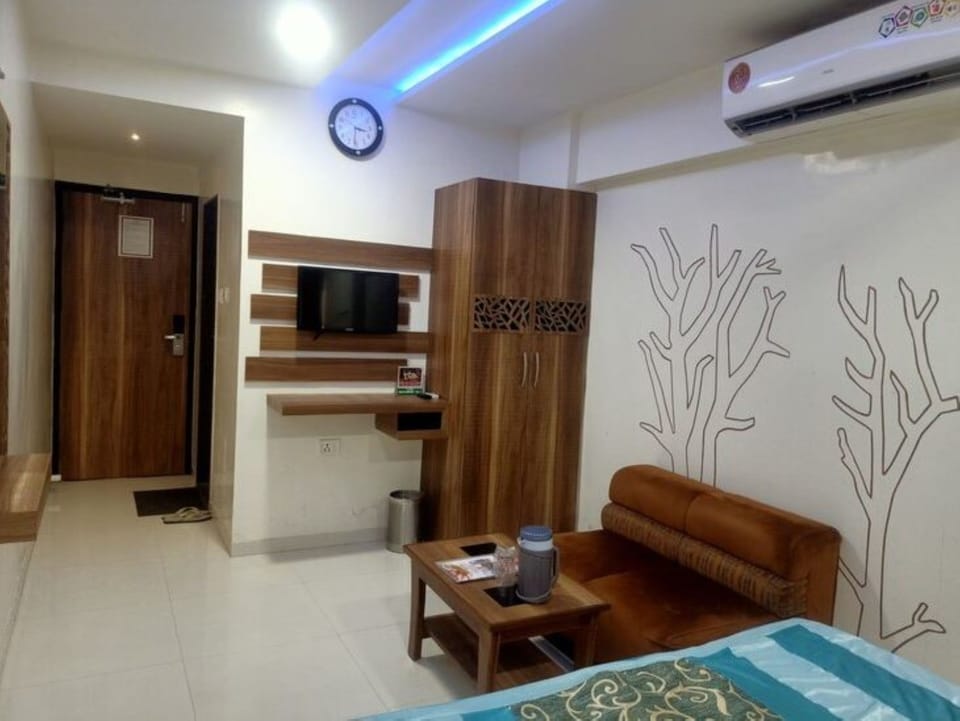 Executive Double Room | Living area