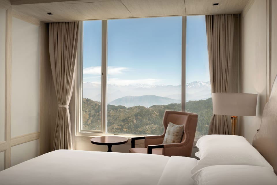 Signature Suite, 1 Bedroom, Mountain View, Corner | Egyptian cotton sheets, premium bedding, minibar, in-room safe
