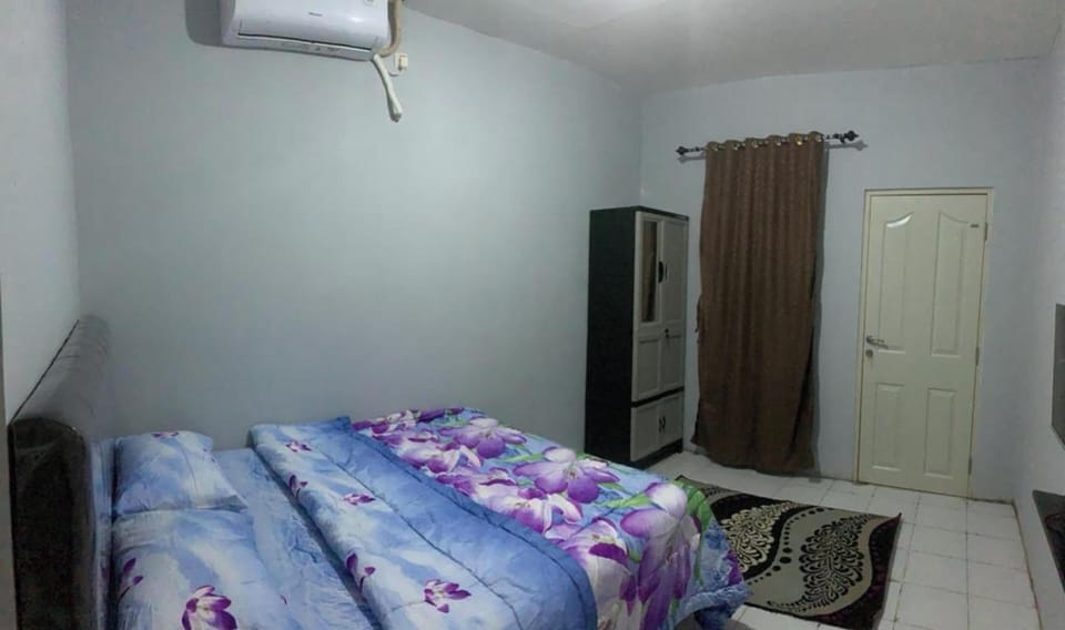Standard Double Room | Free WiFi, bed sheets