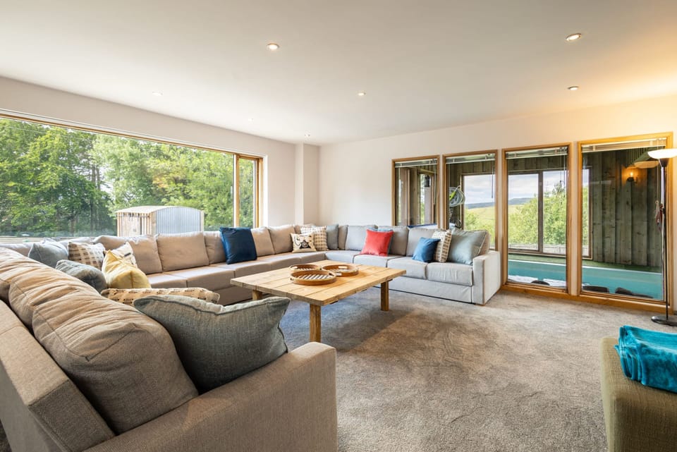 House | 10 bedrooms, iron/ironing board