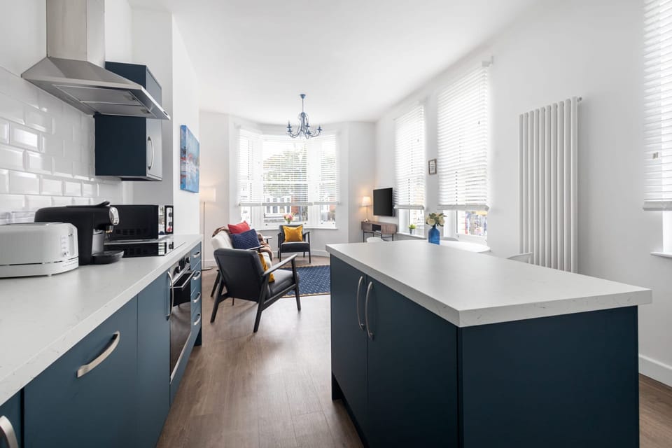 Apartment | 2 bedrooms, desk, iron/ironing board
