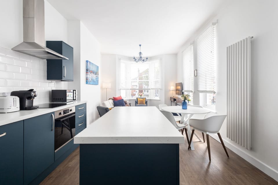 Apartment | 2 bedrooms, desk, iron/ironing board