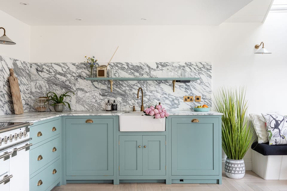 Carpenters Cottage Kitchen - StayCotswold