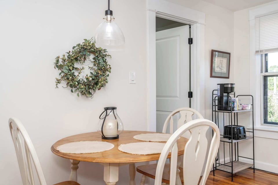 House, Multiple Beds, Balcony (Historic Ludlow Suites) | Dining