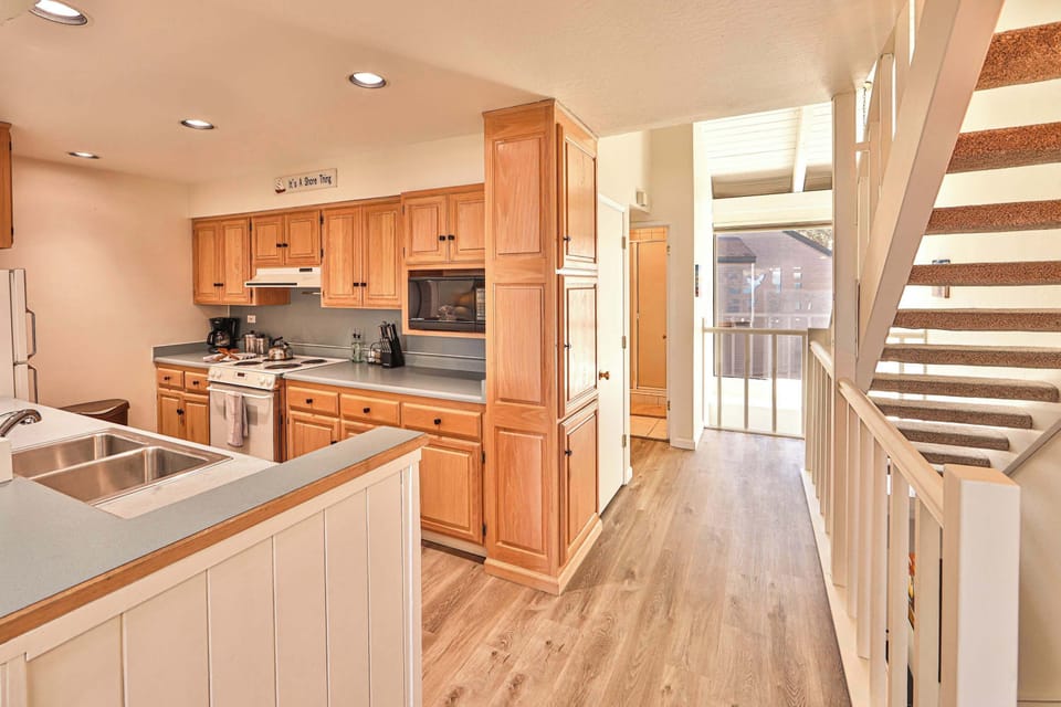 Condo, Multiple Beds, Balcony, Mountain View (Tahoe Lakeside Retreat) | Private kitchen | Fridge, microwave, coffee/tea maker
