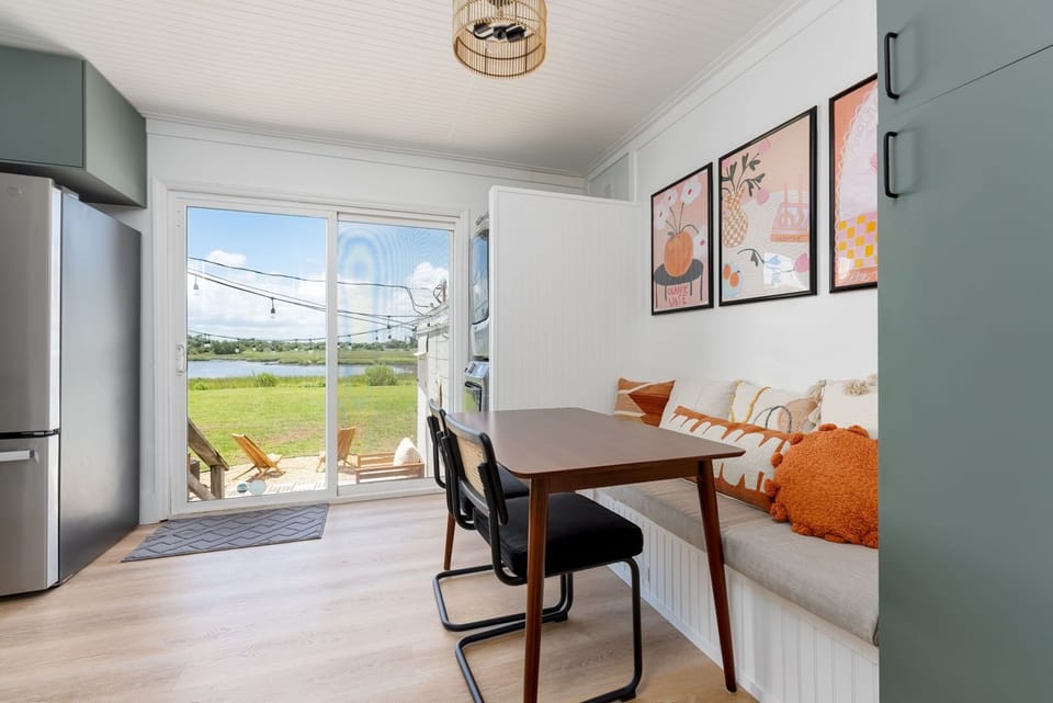 breakfast nook