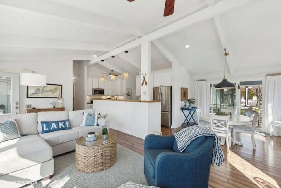 Open concept floor plan creates an airy space